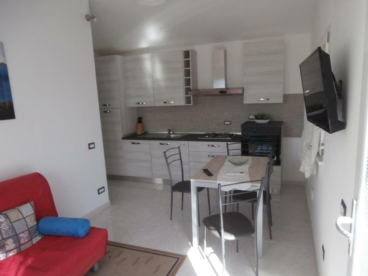 Bilo Francesca E Massimo Apartment Кастелнуово Магра Екстериор снимка